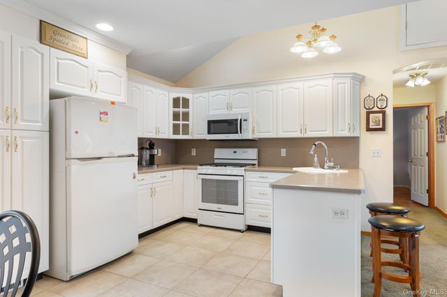 3848 Cordwood Lane, Seaford, NY 11783
