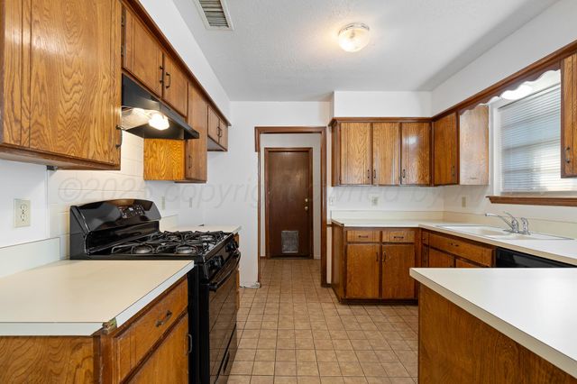 5819 WINKLER Drive, Amarillo, TX 79109