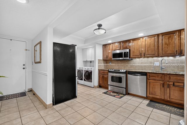 1036 US Highway 1 121, North Palm Beach, FL 33408