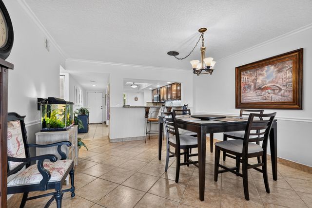 1036 US Highway 1 121, North Palm Beach, FL 33408