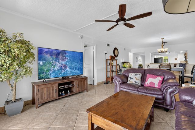 1036 US Highway 1 121, North Palm Beach, FL 33408