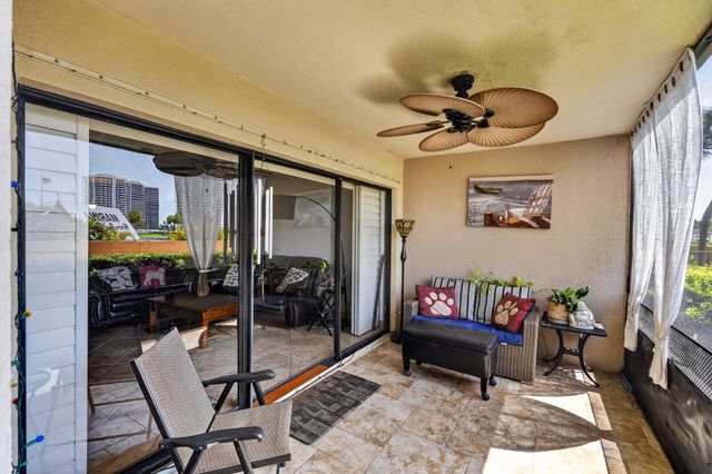 1036 US Highway 1 121, North Palm Beach, FL 33408