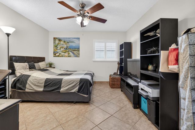 1036 US Highway 1 121, North Palm Beach, FL 33408