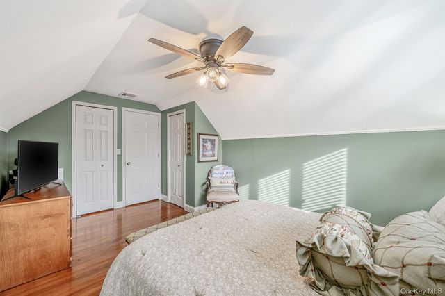 3 Walnut Place, North Massapequa, NY 11758