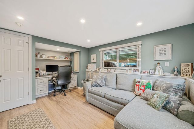 3 Walnut Place, North Massapequa, NY 11758