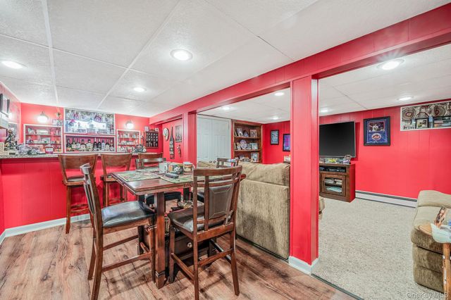 3 Walnut Place, North Massapequa, NY 11758