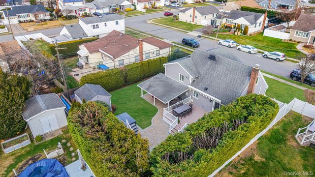 3 Walnut Place, North Massapequa, NY 11758