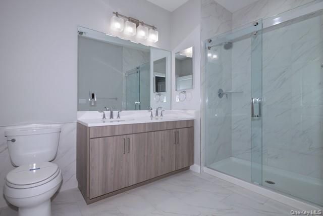 300 Sutton Court 38, Mount Sinai, NY 11766