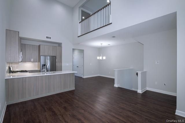 300 Sutton Court 38, Mount Sinai, NY 11766