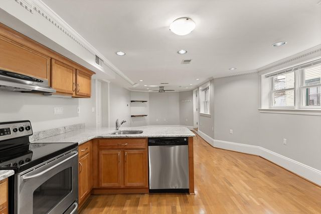 33 Newbury 1, Somerville, MA 02144