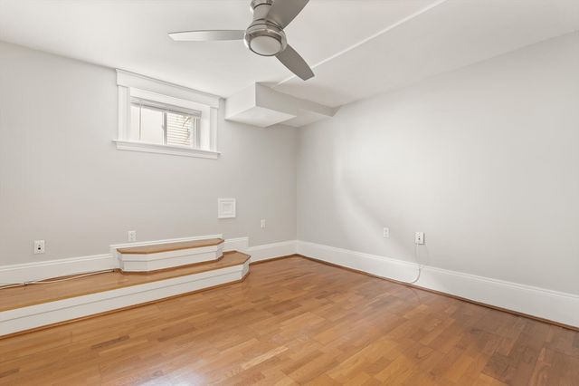 33 Newbury 1, Somerville, MA 02144