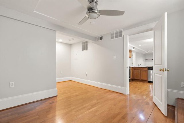 33 Newbury 1, Somerville, MA 02144