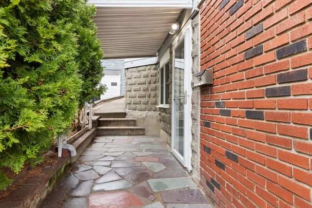 33 Newbury 1, Somerville, MA 02144