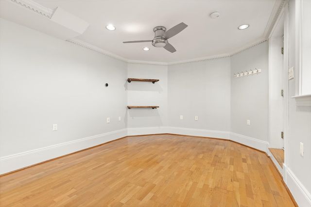 33 Newbury 1, Somerville, MA 02144