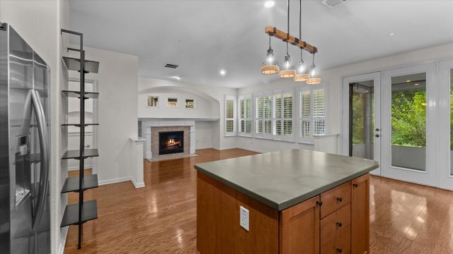 7 Cloud Bank Place, The Woodlands, TX 77382