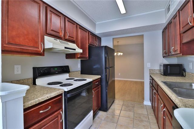 1412 Huntingdon Chase, Sandy Springs, GA 30350