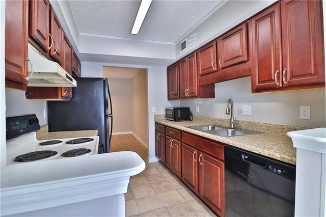 1412 Huntingdon Chase, Sandy Springs, GA 30350