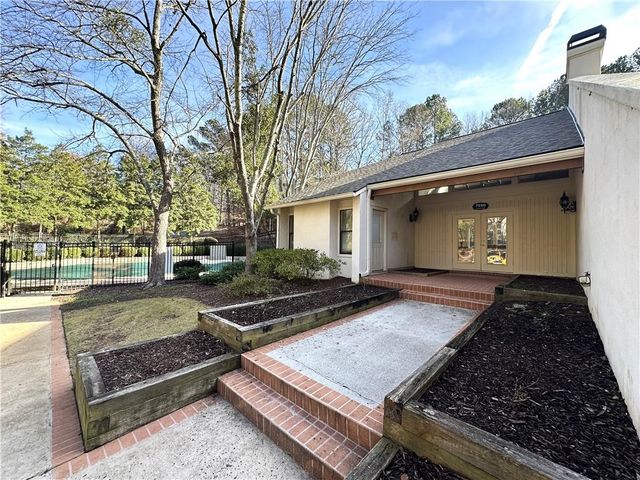 1412 Huntingdon Chase, Sandy Springs, GA 30350