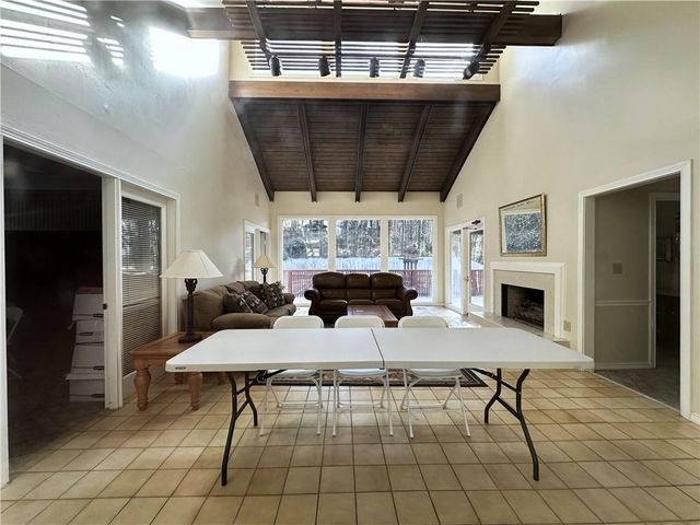 1412 Huntingdon Chase, Sandy Springs, GA 30350