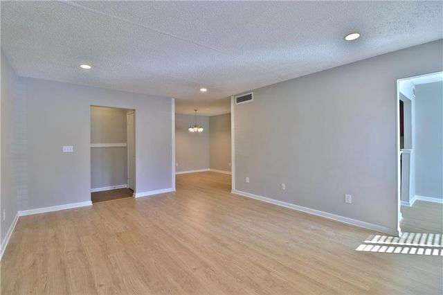 1412 Huntingdon Chase, Sandy Springs, GA 30350