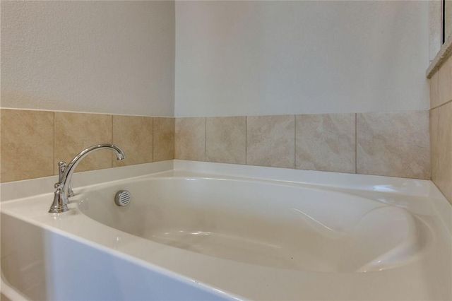 11716 Selkirk DR, Austin, TX 78653