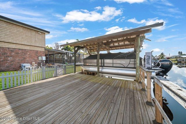 828 Heron Road E, Cocoa, FL 32926