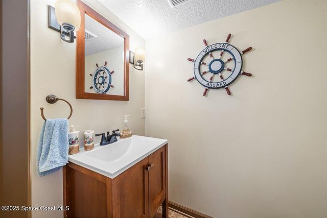 828 Heron Road E, Cocoa, FL 32926