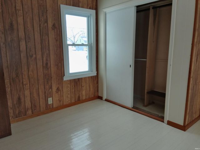 955 E 9th Street, Rochester, IN 46975