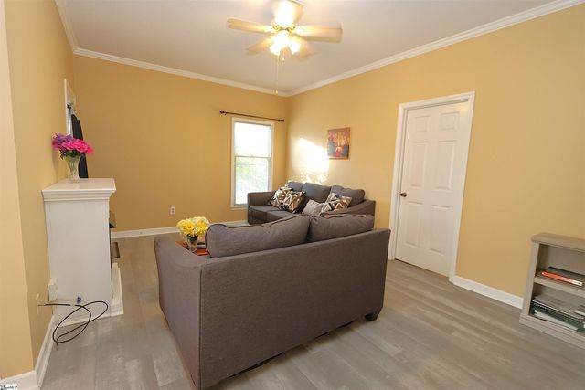 119 Heritage Lake Forest Drive, Spartanburg, SC 29307