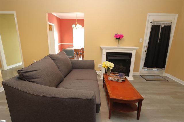 119 Heritage Lake Forest Drive, Spartanburg, SC 29307