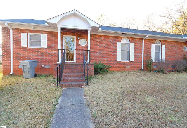 119 Heritage Lake Forest Drive, Spartanburg, SC 29307