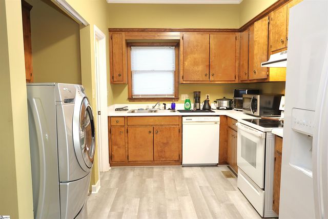 119 Heritage Lake Forest Drive, Spartanburg, SC 29307