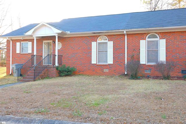 119 Heritage Lake Forest Drive, Spartanburg, SC 29307