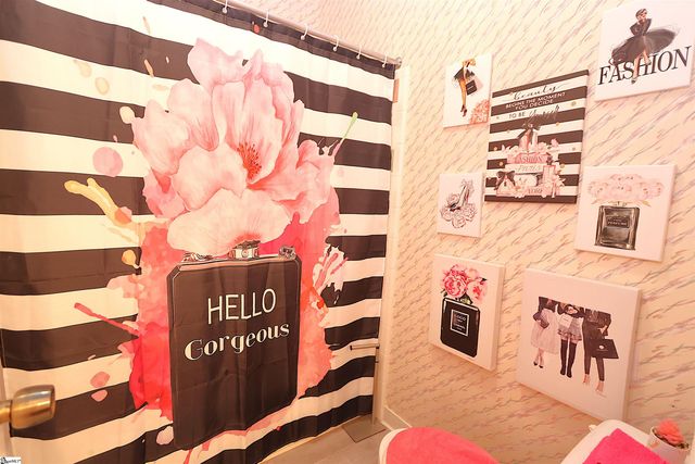 119 Heritage Lake Forest Drive, Spartanburg, SC 29307