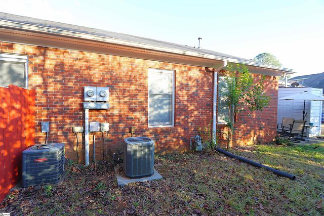 119 Heritage Lake Forest Drive, Spartanburg, SC 29307