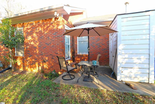 119 Heritage Lake Forest Drive, Spartanburg, SC 29307