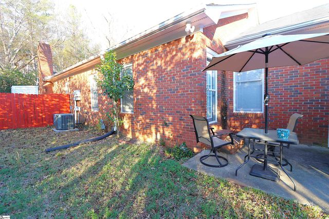 119 Heritage Lake Forest Drive, Spartanburg, SC 29307