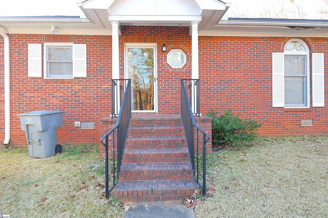 119 Heritage Lake Forest Drive, Spartanburg, SC 29307