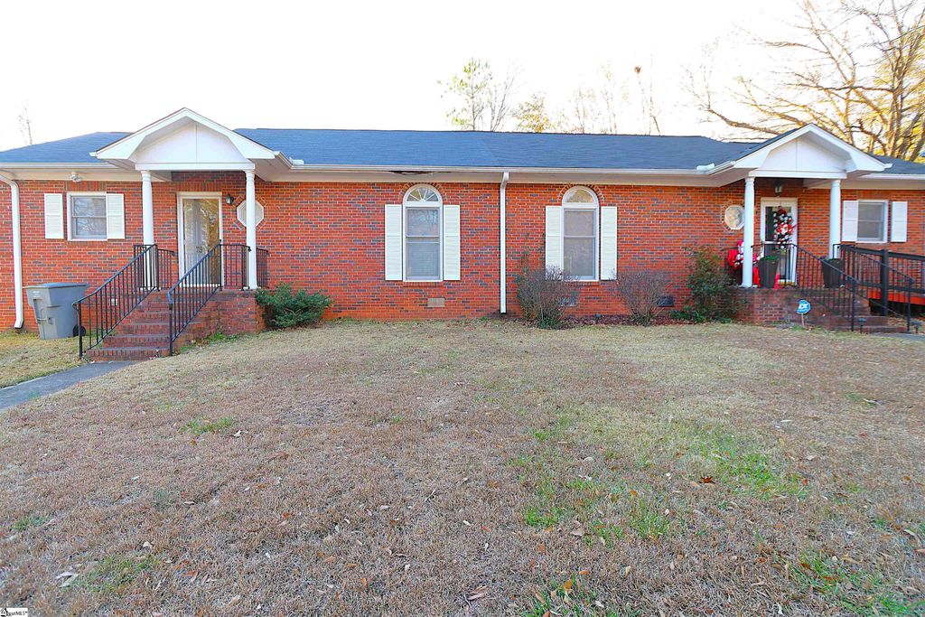 119 Heritage Lake Forest Drive, Spartanburg, SC 29307