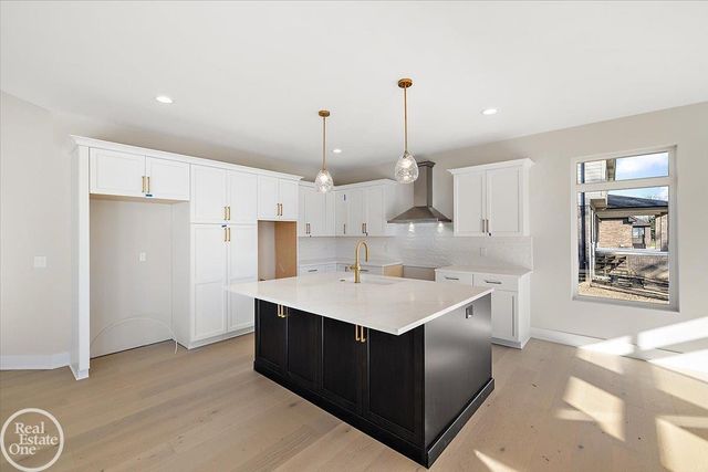 880 Hemlock Drive, Addison Twp, MI 48370