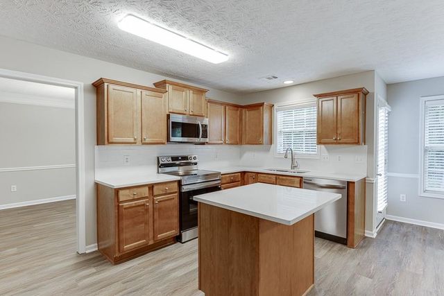 4439 Woodgate Hill Trail, Snellville, GA 30039