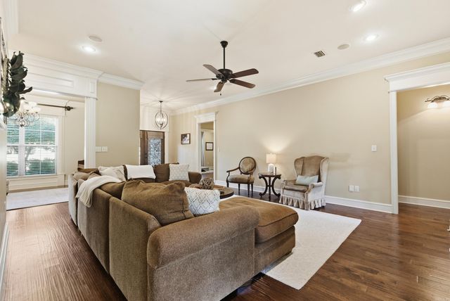 4005 Newcastle Dr, Conway, AR 72034