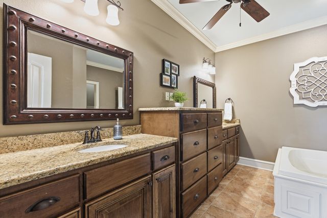 4005 Newcastle Dr, Conway, AR 72034