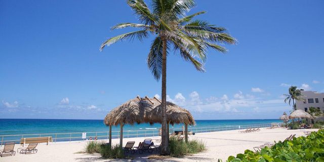 1225 Hillsboro Mile B2, Hillsboro Beach, FL 33062