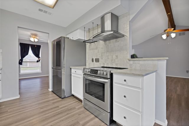 7357 Channel View Drive, Fort Worth, TX 76133