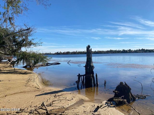 4714 Bay Head Road, Youngstown, FL 32466