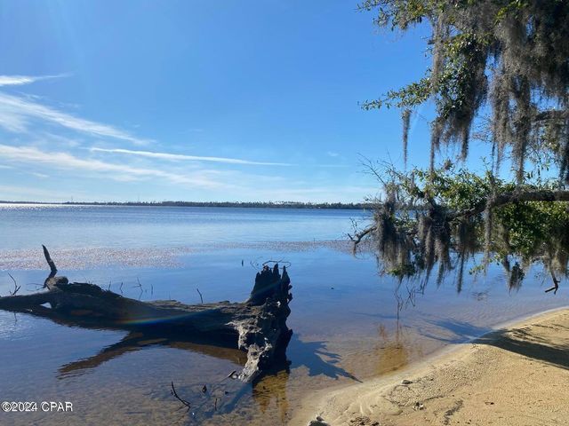 4714 Bay Head Road, Youngstown, FL 32466