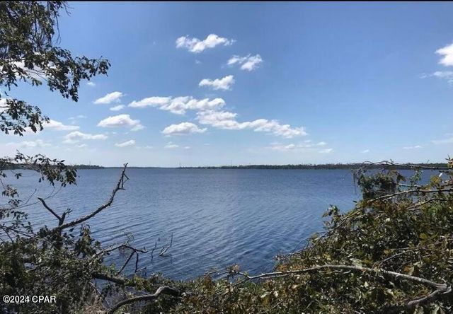 4714 Bay Head Road, Youngstown, FL 32466