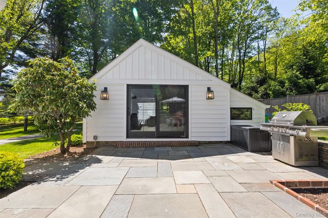 49 Clinton Road, Bedford Hills, NY 10507