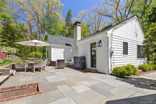 49 Clinton Road, Bedford Hills, NY 10507